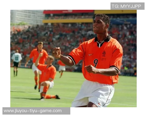 足球球星私生活乱象频发背后的真相与社会影响解析